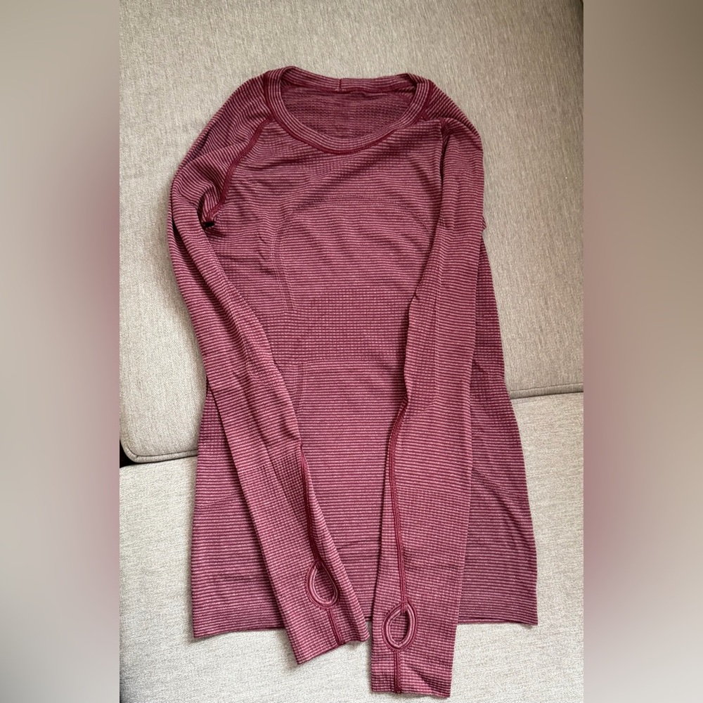 Lululemon Long Sleeve Top in Burgundy - Size 4